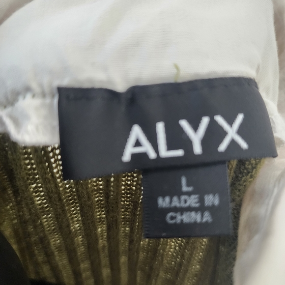 Alyx pullover knit sweater size L - Picture 11 of 11